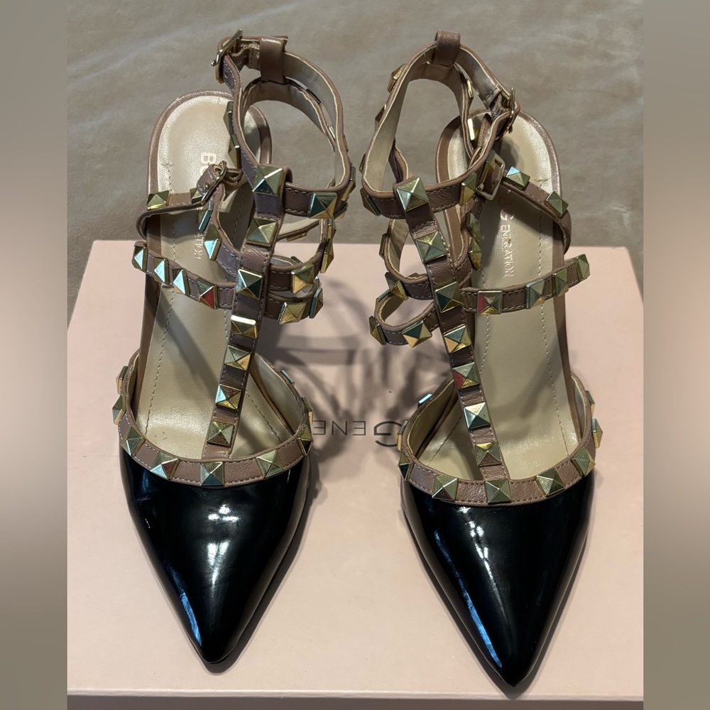 BCBGeneration Darron Pumps size 6